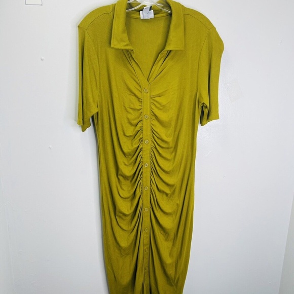 Ava & Viv Women's Short Sleeve Shirred Button-Down T-Shirt Dress - Picture 3 of 4